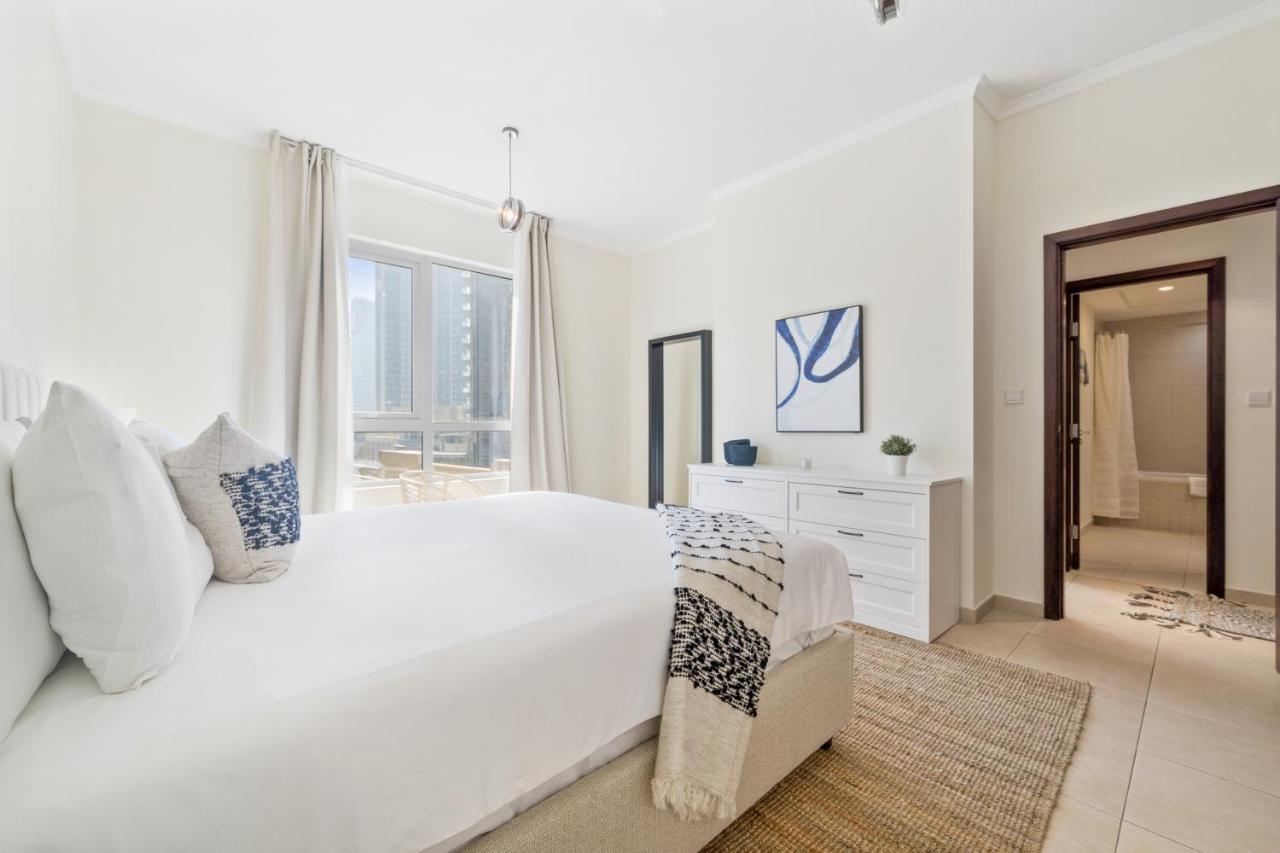 Stylish Apartment With Partial Burj Khalifa View Dubai Ngoại thất bức ảnh
