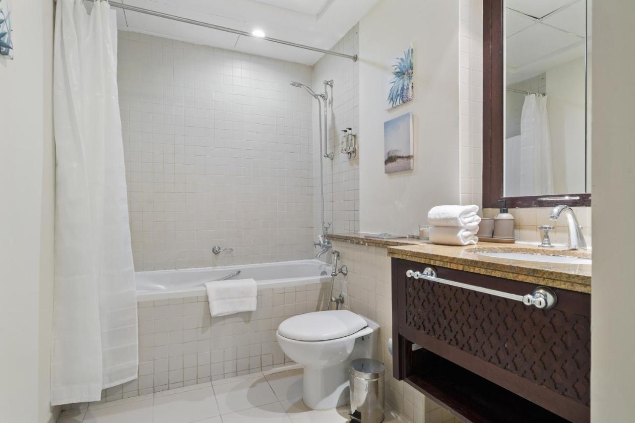 Stylish Apartment With Partial Burj Khalifa View Dubai Ngoại thất bức ảnh