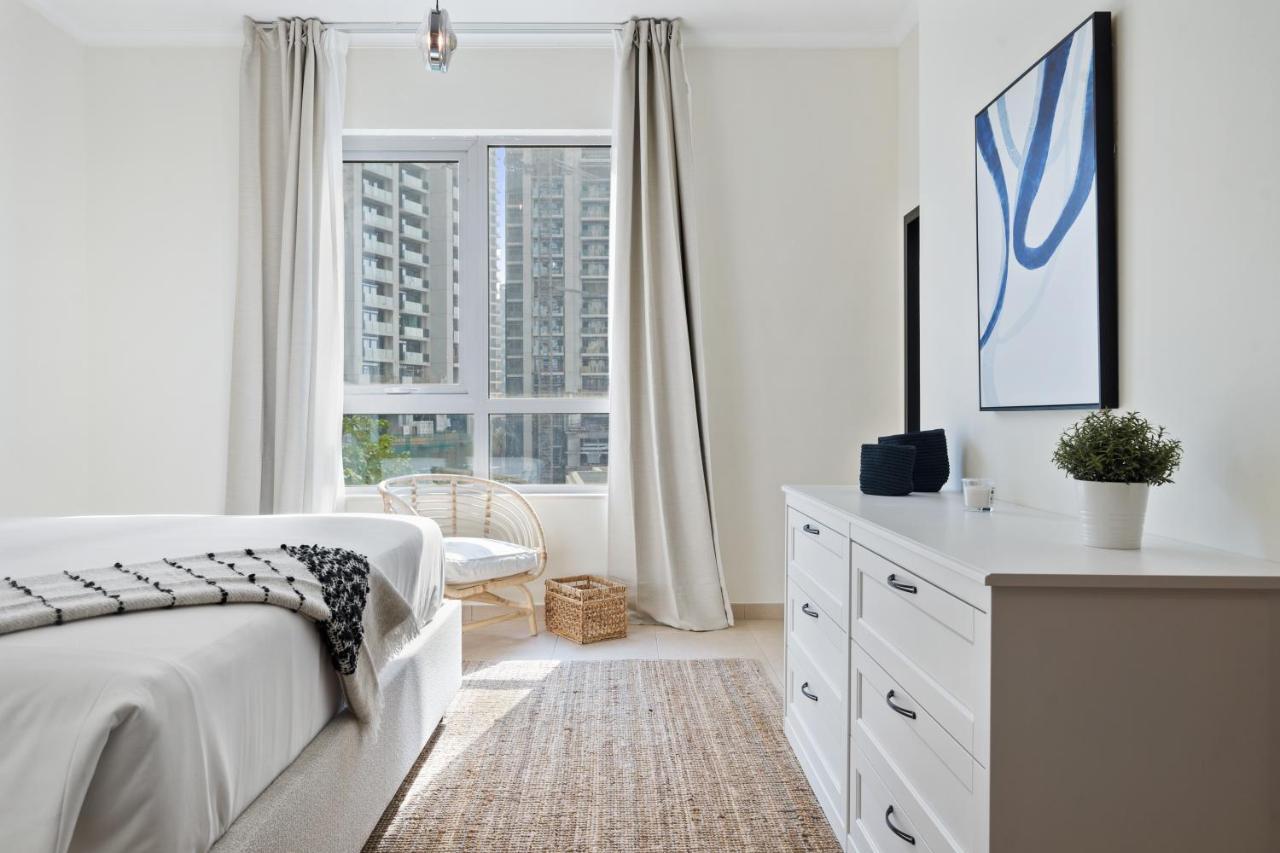 Stylish Apartment With Partial Burj Khalifa View Dubai Ngoại thất bức ảnh