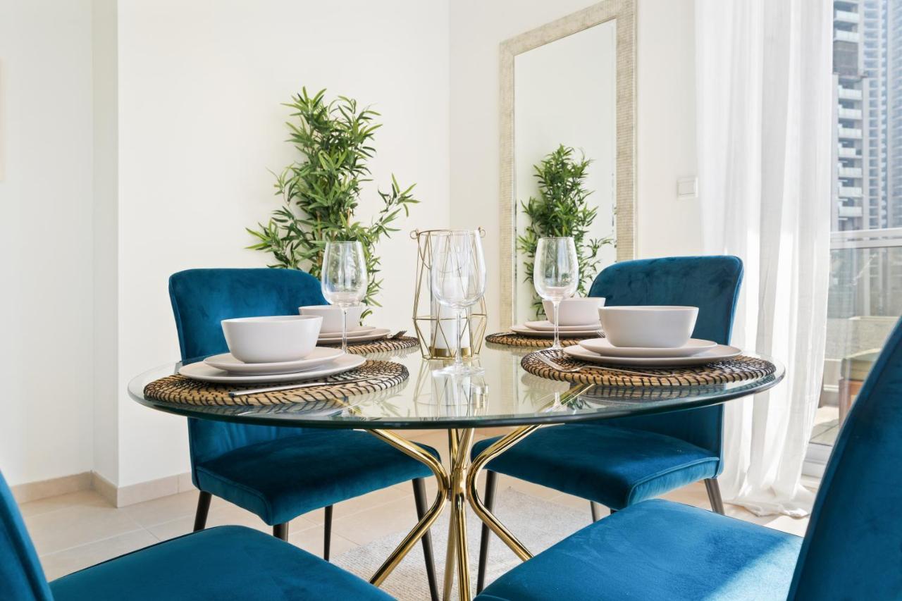 Stylish Apartment With Partial Burj Khalifa View Dubai Ngoại thất bức ảnh