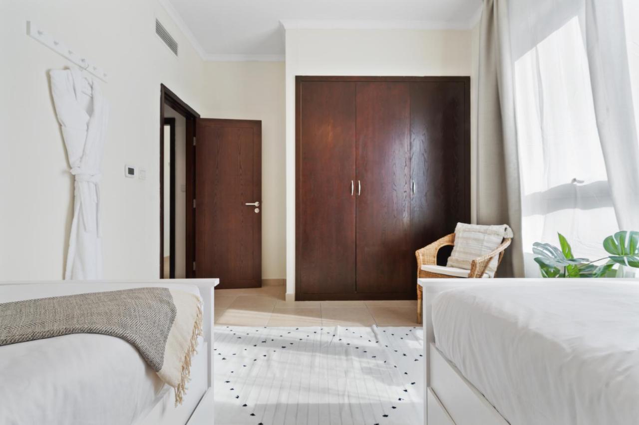 Stylish Apartment With Partial Burj Khalifa View Dubai Ngoại thất bức ảnh